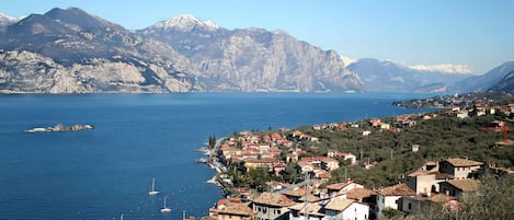 vista lago dall'appartamento