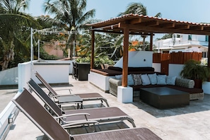 Rooftop Terrace: Abundant Lounge Areas