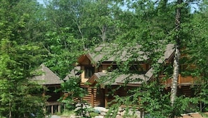 Surrounded by nature yet only 2 minutes drive to Tremblant south side action!