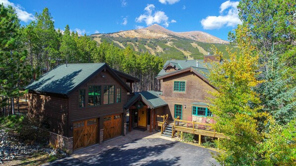 Janeslodges Timbers Lodge Summer Vacation Rental