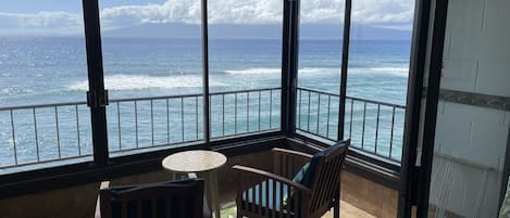 Relax and enjoy the spectacular view: Lanai, Molokai, Westside Channel, Beaches