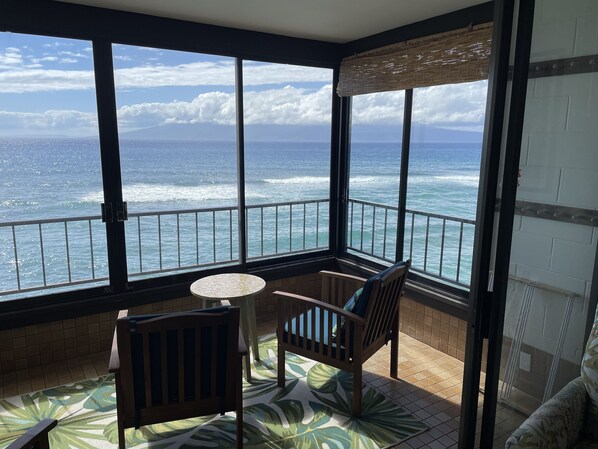 Relax and enjoy the spectacular view: Lanai, Molokai, Westside Channel, Beaches