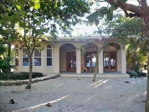 Relax on the covered patio, sun on the beach or rooftop...your choice!