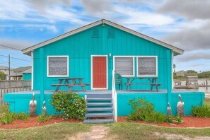 Front porch - two picnic tables to enjoy the view from.
