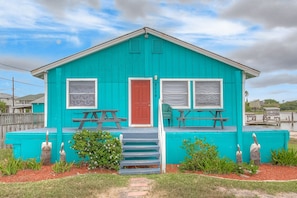 Front porch - two picnic tables to enjoy the view from.