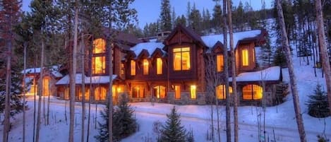 Welcome to Gold Run Lodge, a Luxury Retreat  15 minutes from town and ski resort