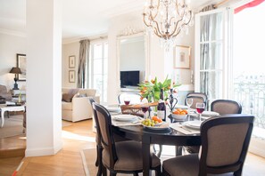 Gorgeous dining area located between living room and kitchen.