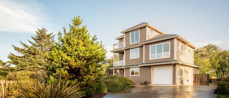 Bandon Beach House
