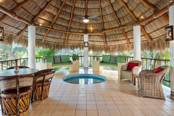 The centerpiece of the Casita! A delightful place to relax.