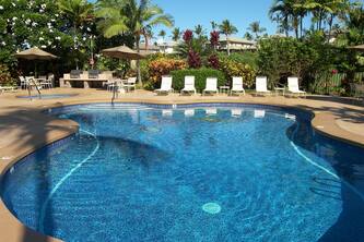 TOP FLOOR CORNER PRIVATE STUDIO, AFFORDABLE WAILEA, WALK TO BEACH