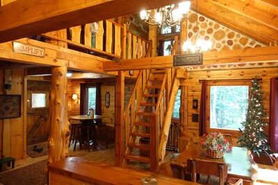 Stunning Door County Cabin In The Woods, Wi-Fi, Firepit, Fireplace, Game Room