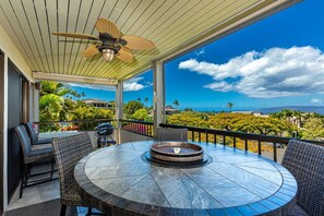 See West Maui, Lanai, Molokini and Kaho'olawe from your lanai - Ekolu 607