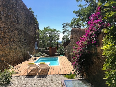 La Sargantana de Garriguella House with garden and private pool