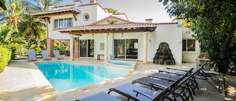 Private Pool for entertaining