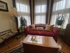 Crown Room