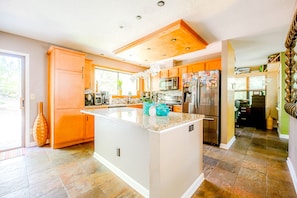 The BRAND NEW kitchen...