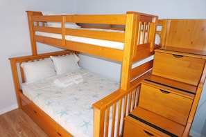 2nd bedroom- bunk bed w/ full on bottom, twin on top and twin pullout