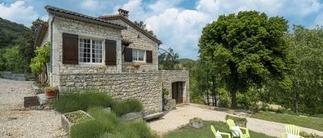 Extérieur maison de vacances [été]