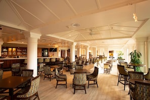 Bar (in der Unterkunft)