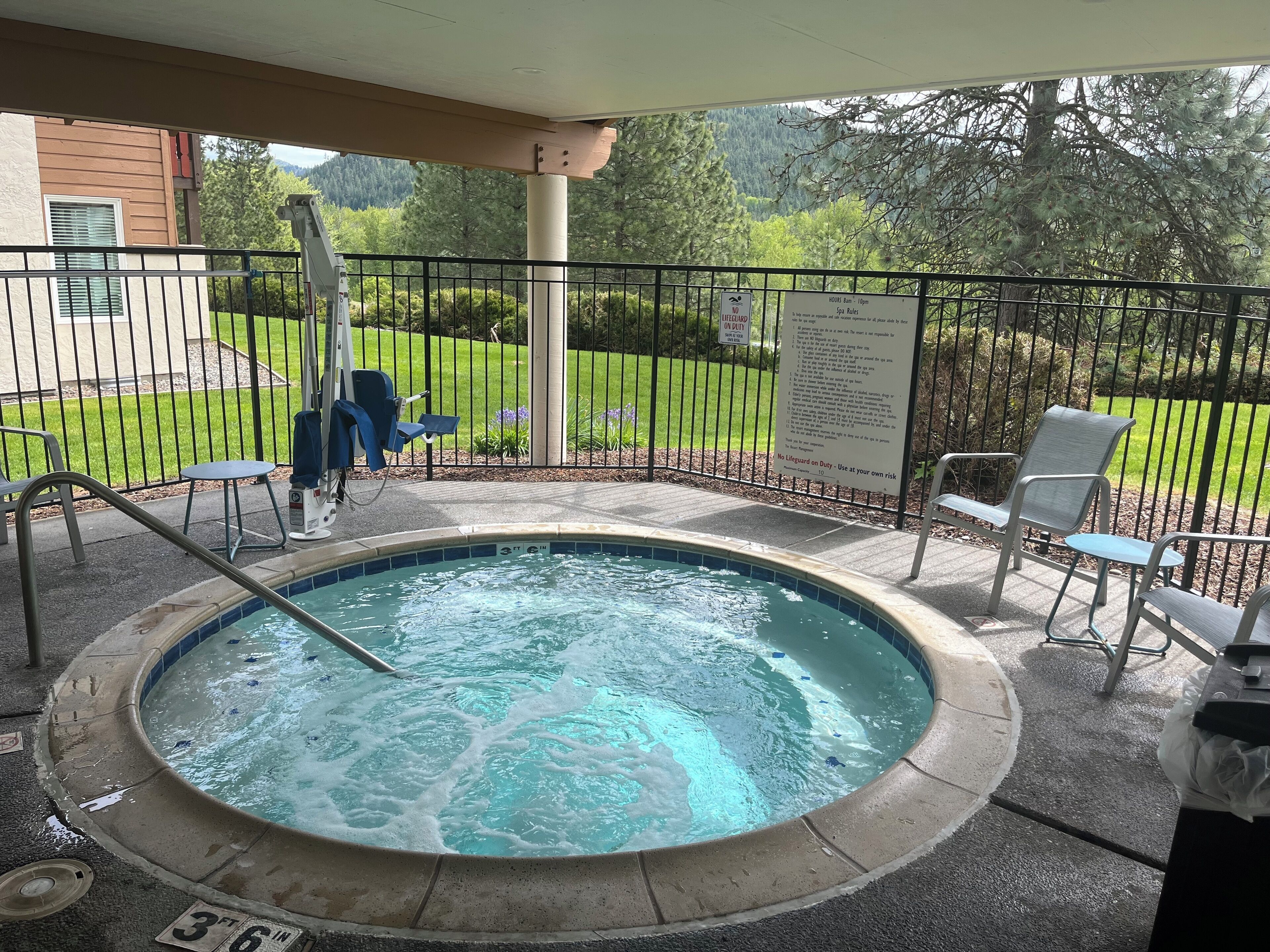 Spring & Summer in Leavenworth! Pools, hot tub. Huge, view Spring & Summer in Leavenworth! Pools, hot tub. Huge, view