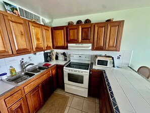 Kitchen with counter seating