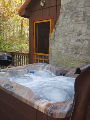 4 person hot tub 