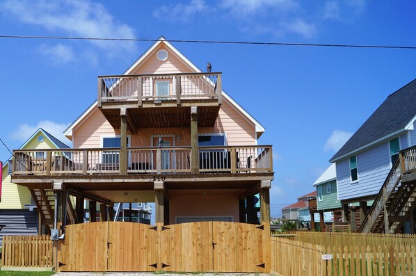 Added the fence, for kids and pets safety