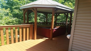 Back deck with hottub