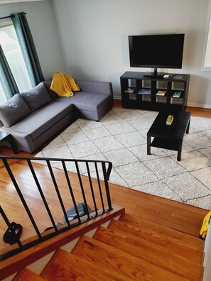 living room w/ sofa bed