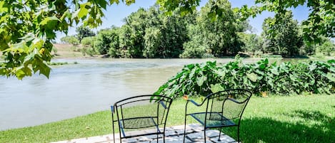 Relaxing river views and sounds...