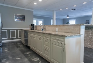 Large counter space, dishwasher included