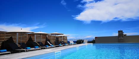 Rooftop pool
