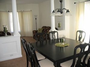 Dining Room Area (without leaf)