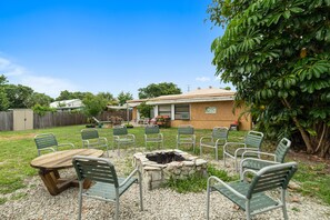 Fire Pit - Backyard