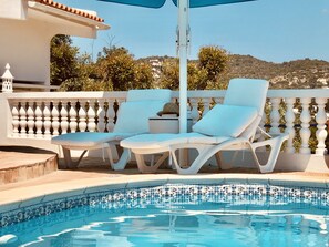 Pool Deck Chairs