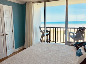 Master bedroom - note bedroom door...not always common at Islander East!