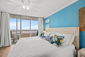 King Bed and blackout curtains for sleeping late!