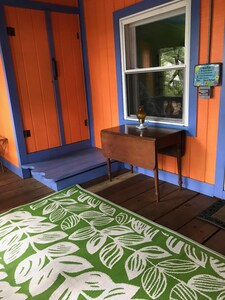 THE WEE BUNGALOW*NEAR MARINA AND BOARDWALK*$1200 MONTHLY  NOV - MAY 