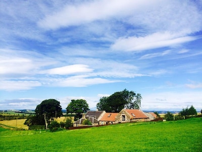 Spacious 4* rural cottage stunning views Ceres ,Nr.St.Andrews 