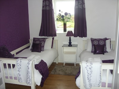 Spacious 4* rural cottage stunning views Ceres ,Nr.St.Andrews 