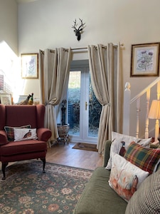 Spacious 4* rural cottage stunning views Ceres ,Nr.St.Andrews 