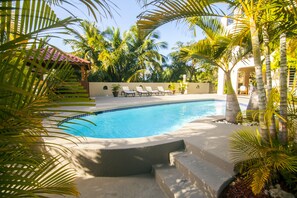 Lush Tropical Palms, Pool and Gazebo 