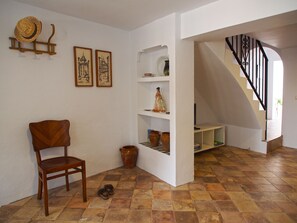 Entrance, kitchen diner