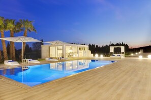 Private Pool