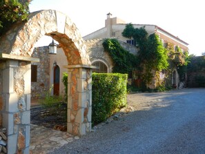 Casita entrance, house behind.