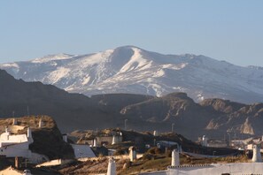 Panorámica Cuevas Guadix y Sierra Nevada-Cerro de la Bala