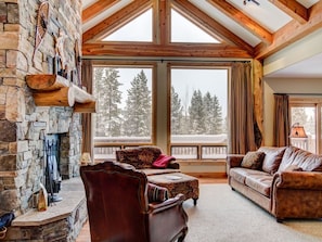 Watch the snow fall | Main Level