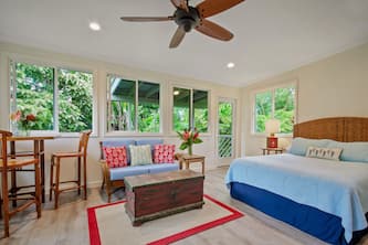 Rain Forest Hideaway-Cozy, Private & Beautiful Studio in Hilo Beach Neighborhood
