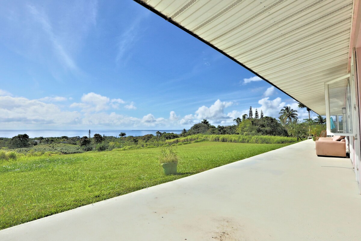 Puumoi Pink House, 3 bedroom home with sunrise and ocean view.10 minutes to Hilo
