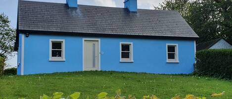 Tigh Mhic (Mick's Place), Bracklagh, Brickens, Claremorris, Co Mayo